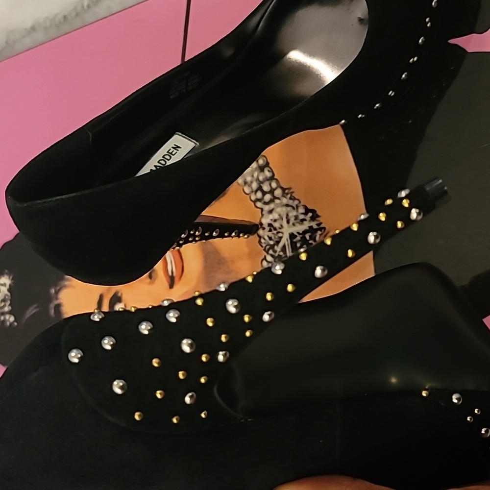 Steve Madden Studded Heels ✨️